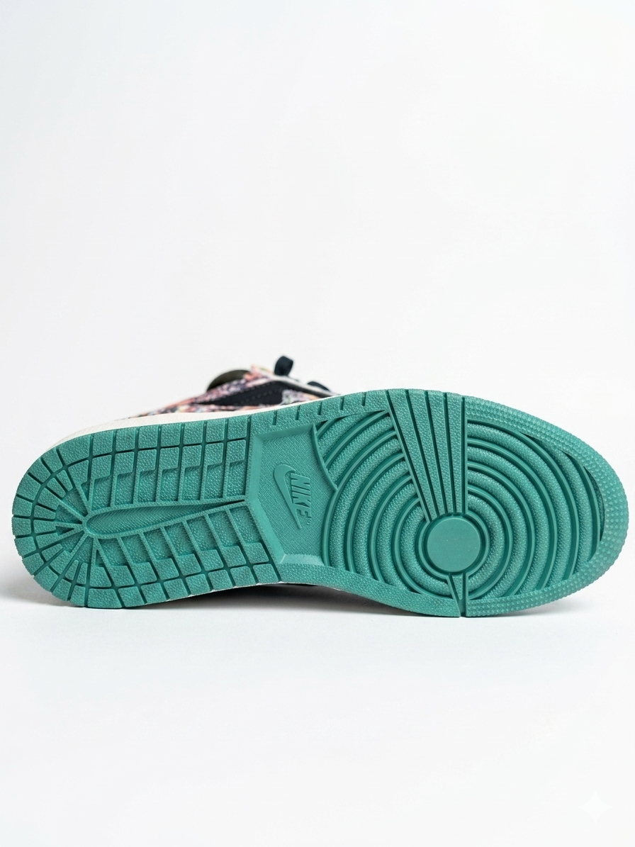 Air jordeb Low (amazon)