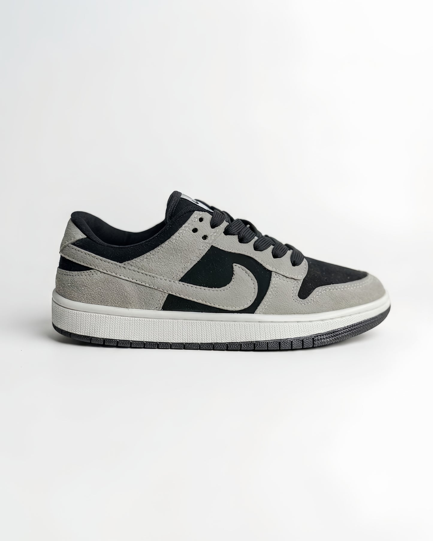 NIKE SB DUNKY GRAY