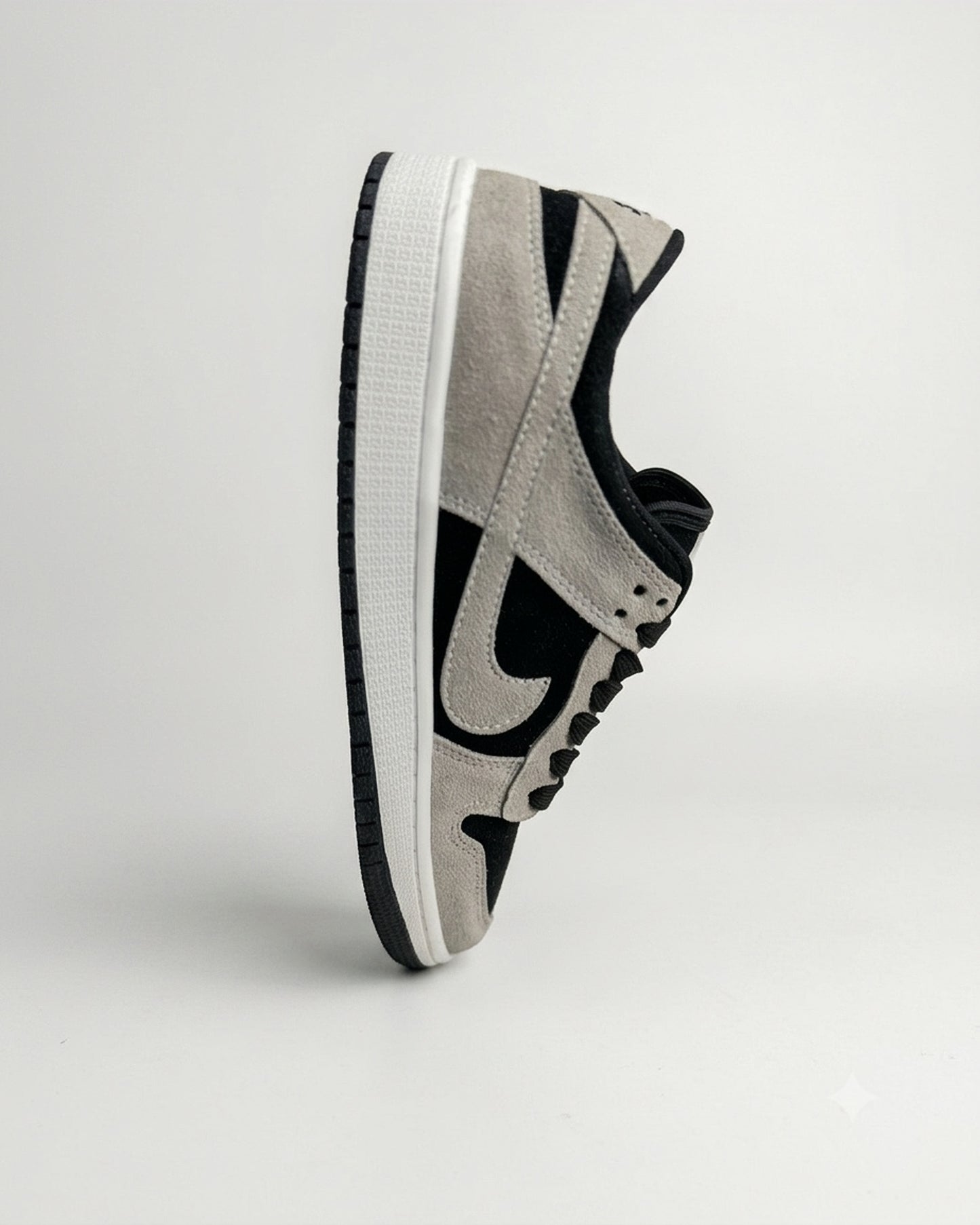 NIKE SB DUNKY GRAY