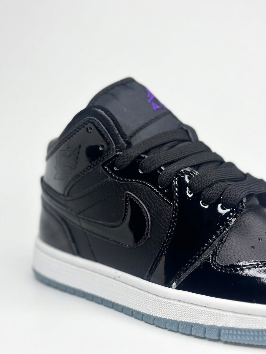 Air Jordan 1 Mid (SE Black Patent)